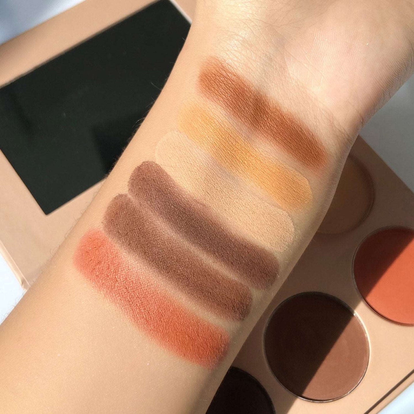 Face Cheek Highlighter Contour Makeup Palette
