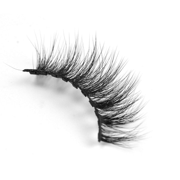 Biodegradable Vegan Demure Lash - SindeBella Beauty Store